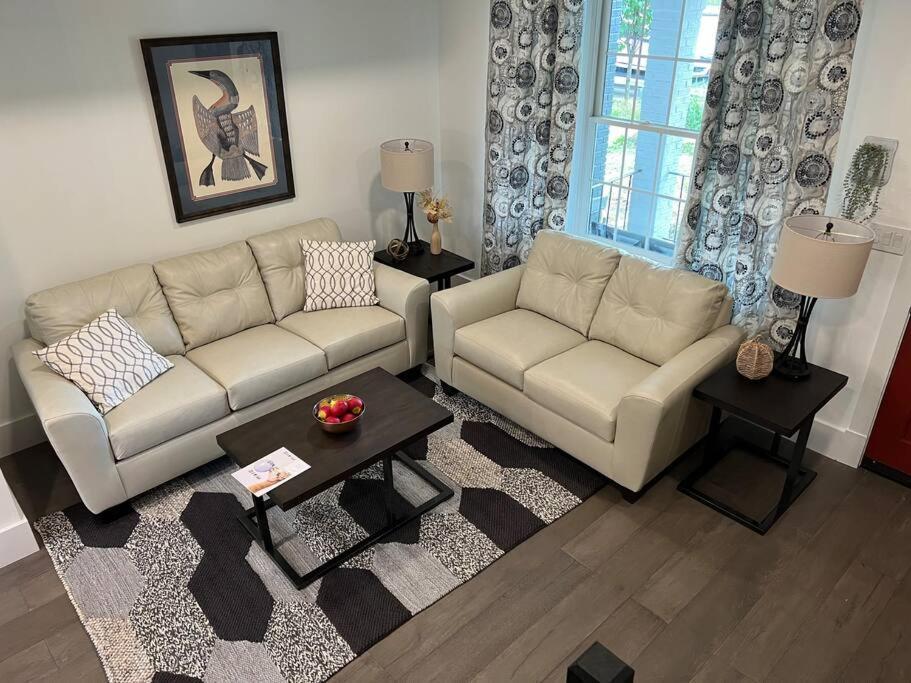 Cherry Blossom Townhouse, Easy Dc Access Вашингтон Экстерьер фото