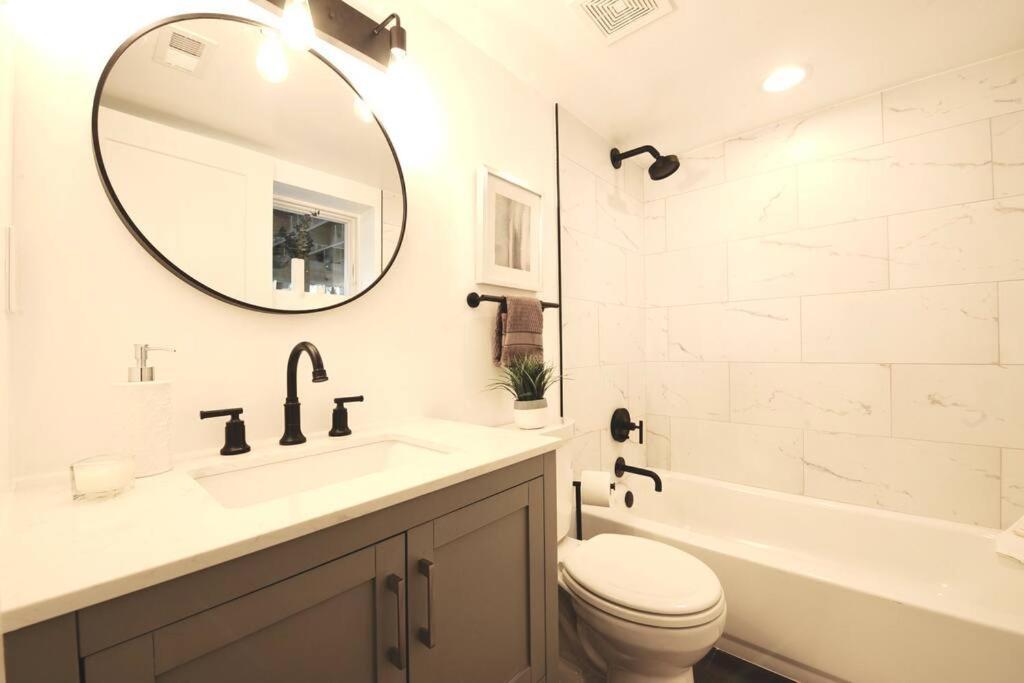 Cherry Blossom Townhouse, Easy Dc Access Вашингтон Экстерьер фото
