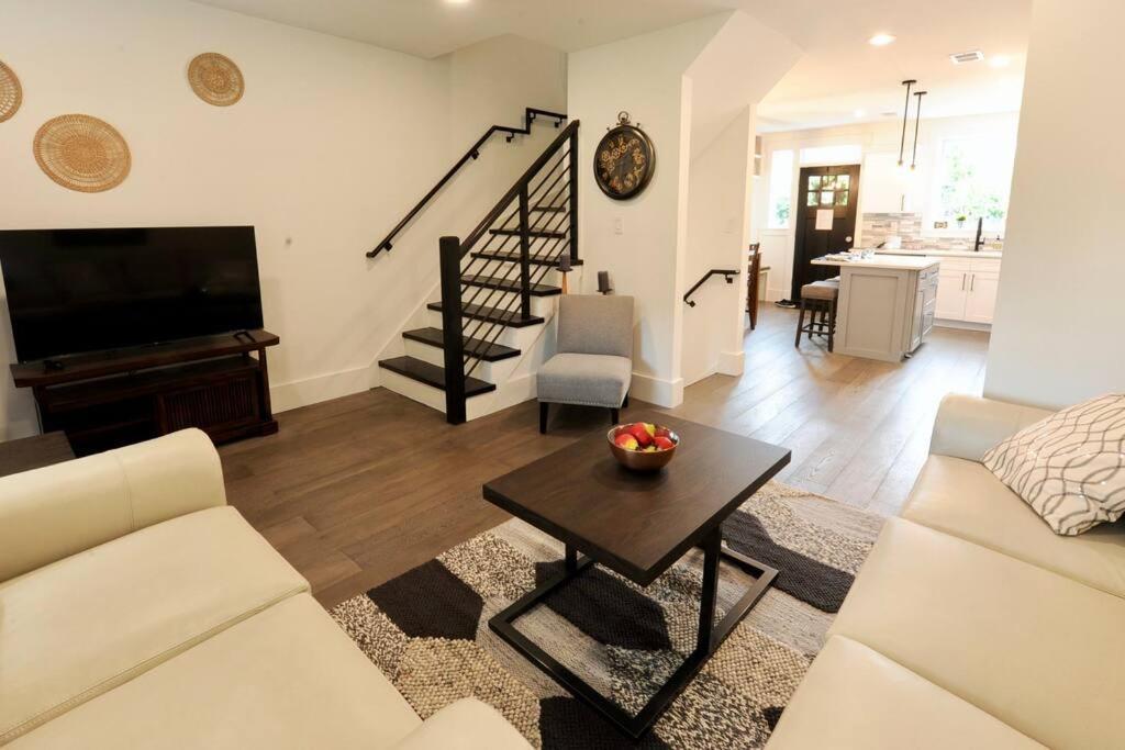 Cherry Blossom Townhouse, Easy Dc Access Вашингтон Экстерьер фото